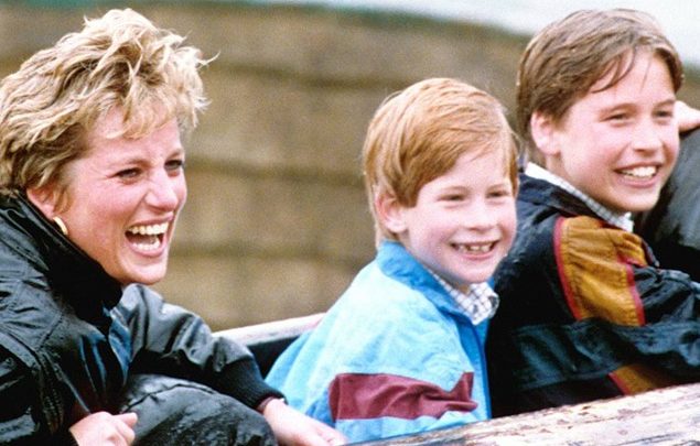 L’eredità  e i tesori che Lady Diana ha lasciato ai suoi figli: i tabloid fanno i conti in tasca ai principi