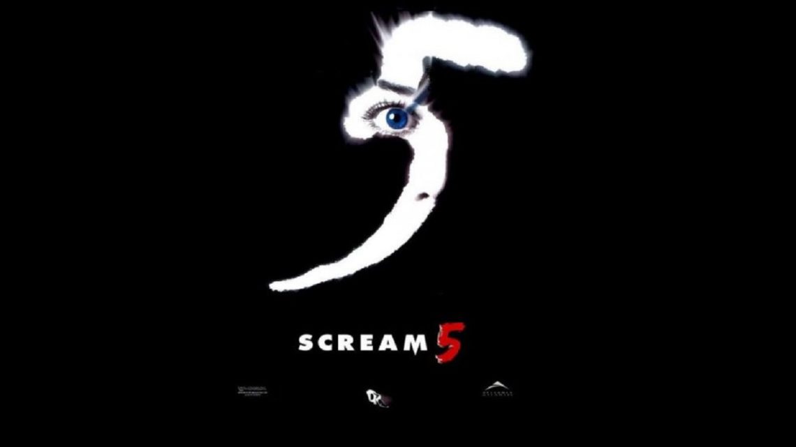 Scream 5 nelle sale nel 2021, 25 anni dopo il primo capitolo: tutto quello che sappiamo ad oggi Scream 5 nelle sale nel 2021, 25 anni dopo il primo capitolo: tutto quello che sappiamo ad oggi