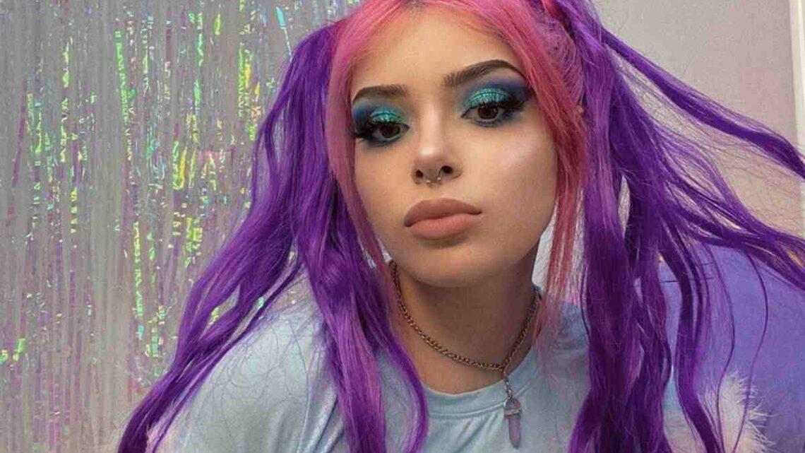Chi è Rosalba Andolfi? Biografia, curiosità e vita privata della Youtuber Chi è Rosalba Andolfi? Biografia, curiosità e vita privata della Youtuber