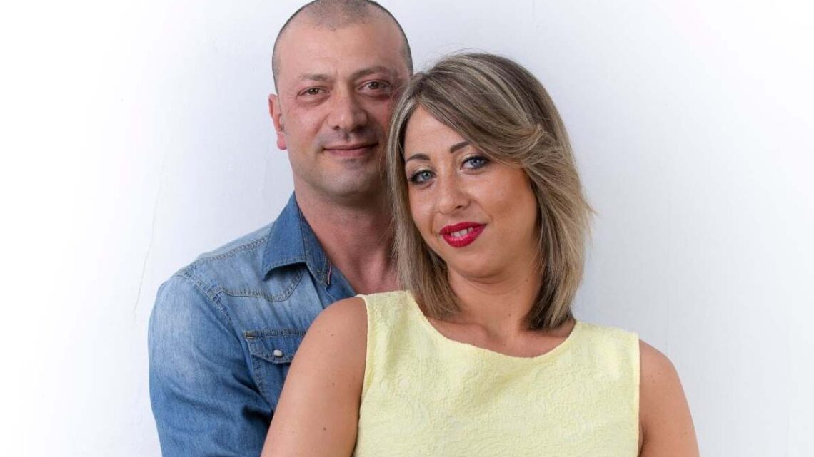 Temptation Island, seconda puntata: Alessandro chiede un falò con Sofia Temptation Island, seconda puntata: Alessandro chiede un falò con Sofia