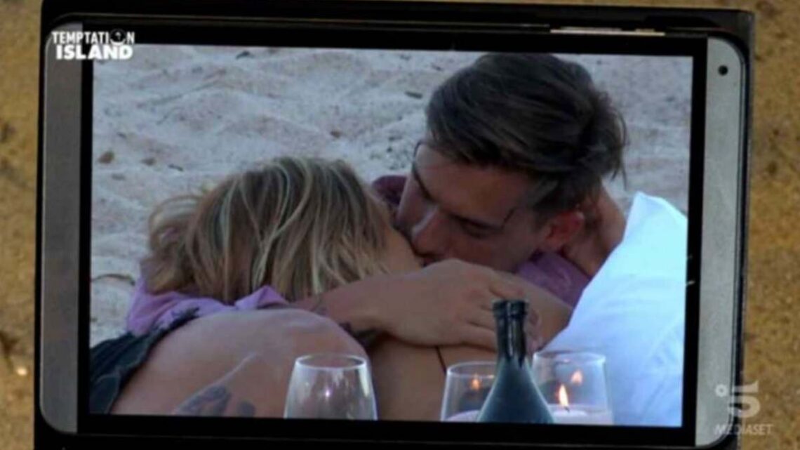 Temptation Island, Valeria e Alessandro si sono baciati? I telespettatori rimangono delusi Temptation Island, Valeria e Alessandro si sono baciati? I telespettatori rimangono delusi