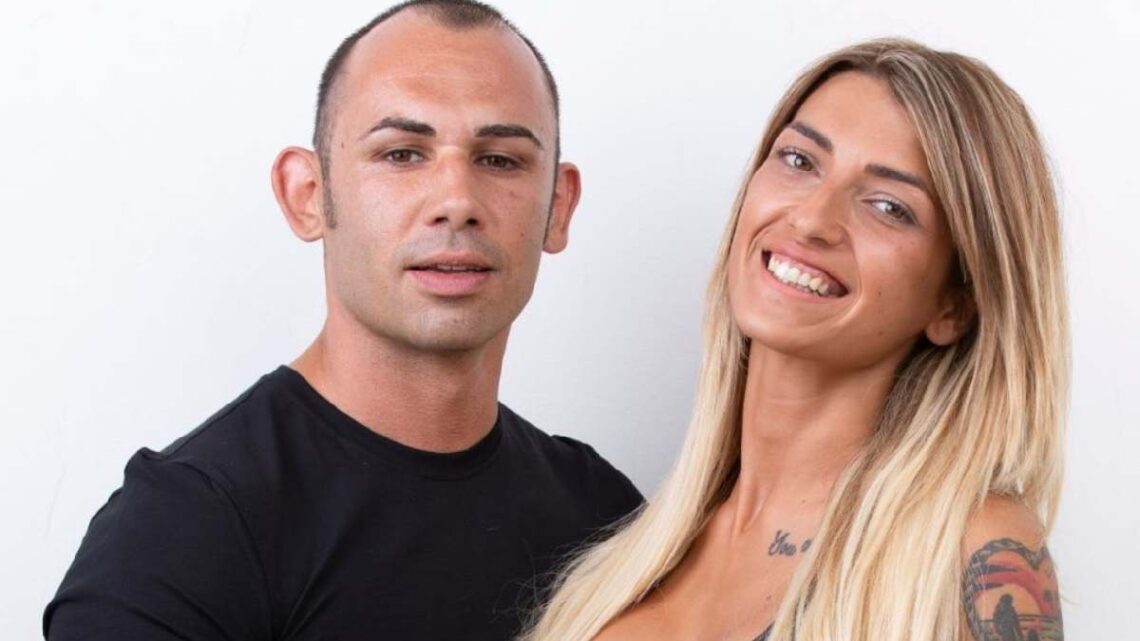 Valeria e Ciavy felici dopo Temptation Island, lei attacca Anna: le due hanno litigato nel villaggio Valeria e Ciavy felici dopo Temptation Island, lei attacca Anna: le due hanno litigato nel villaggio