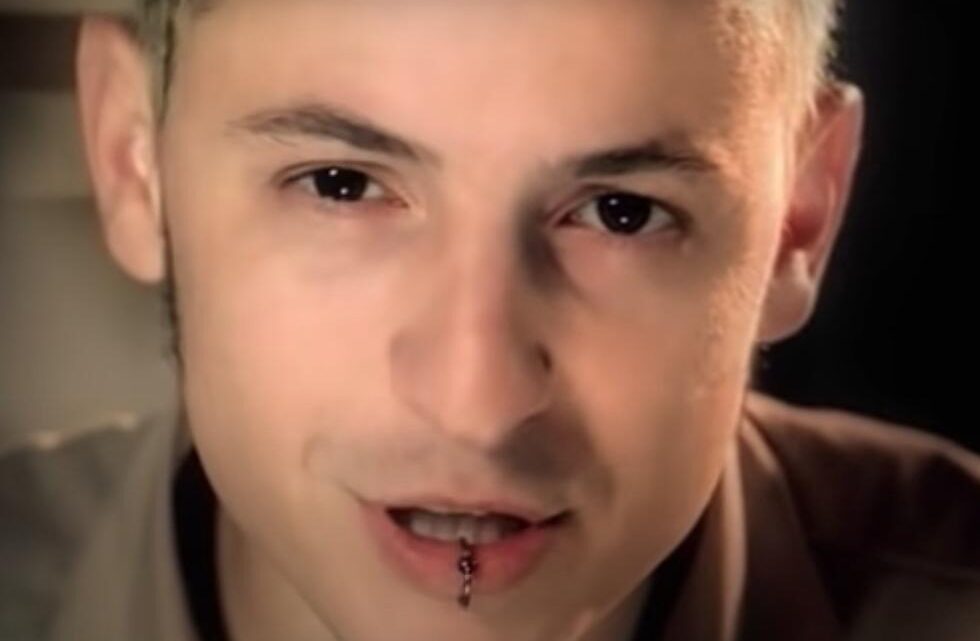 Ricordando Chester Bennington: le canzoni più famose dei Linkin Park a partire dal miliardo di view di In The End Ricordando Chester Bennington: le canzoni più famose dei Linkin Park a partire dal miliardo di view di In The End