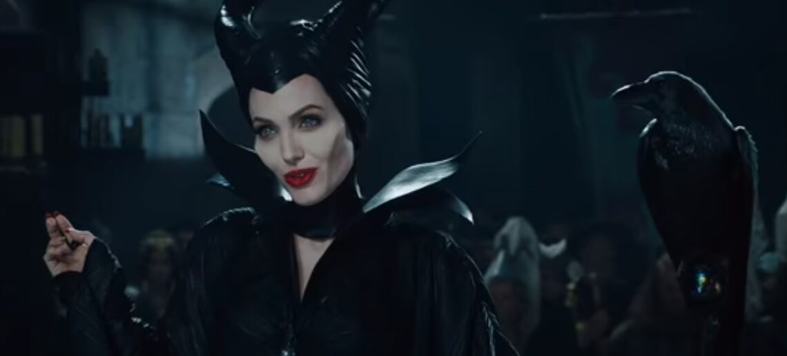 Maleficent: trama e curiosità del film con Angelica Jolie versione Malefica