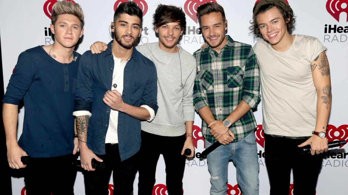 #10yearsonedirection, i fan ricordano la nascita dei One Direction e ironizzano con #18MonthsMyAss su Twitter #10yearsonedirection, i fan ricordano la nascita dei One Direction e ironizzano con #18MonthsMyAss su Twitter