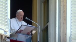 Papa Francesco durante l'Angelus del 5 luglio 2020