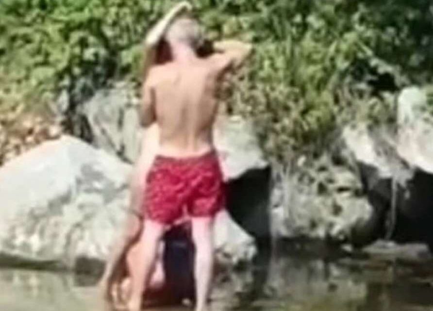Menage a trois sulle rive del Ticino in pieno giorno: scandalo tra i bagnanti Menage a trois sulle rive del Ticino in pieno giorno: scandalo tra i bagnanti
