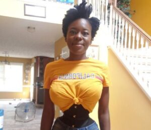 Ragazza indossa corpetto per ridurre la propria vita ed entrare nel Guinness dei primati Ragazza indossa corpetto per ridurre la propria vita ed entrare nel Guinness dei primati