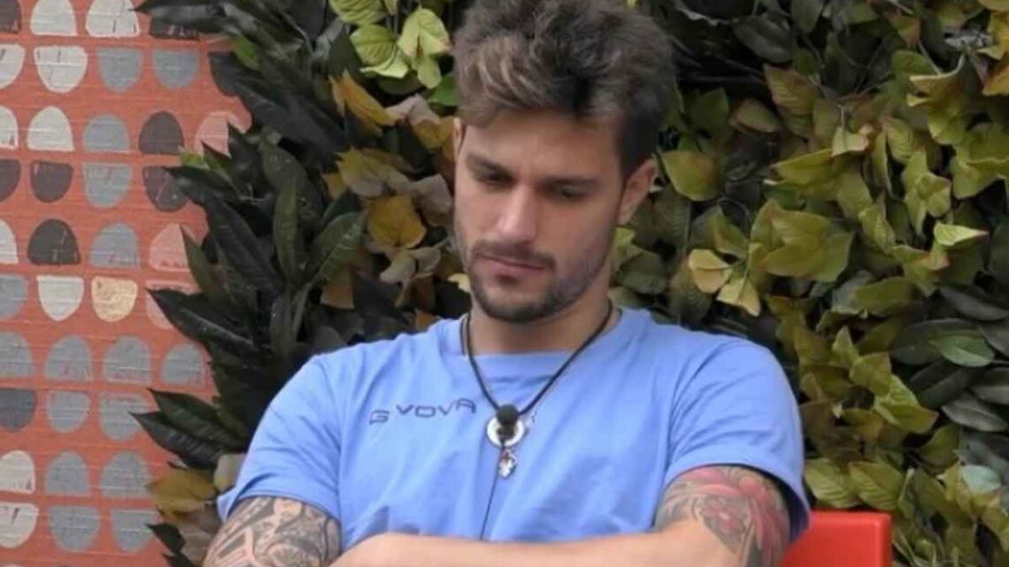 Andrea Zelletta parla dei genitori e piange al Grande Fratello Vip: “Sono stato egoista” Andrea Zelletta parla dei genitori e piange al Grande Fratello Vip: “Sono stato egoista”
