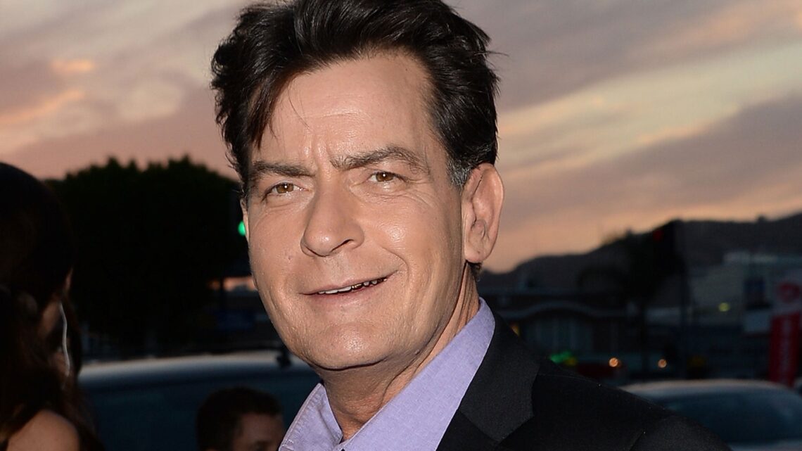 Charlie Sheen, scandali e turbolenze nella vita dell’attore