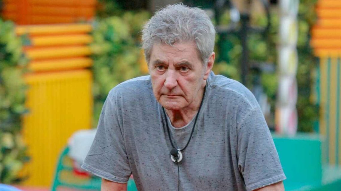 Fausto Leali dopo la squalifica al Grande Fratello Vip: “Ho sbagliato e accetto il verdetto” Fausto Leali dopo la squalifica al Grande Fratello Vip: “Ho sbagliato e accetto il verdetto”