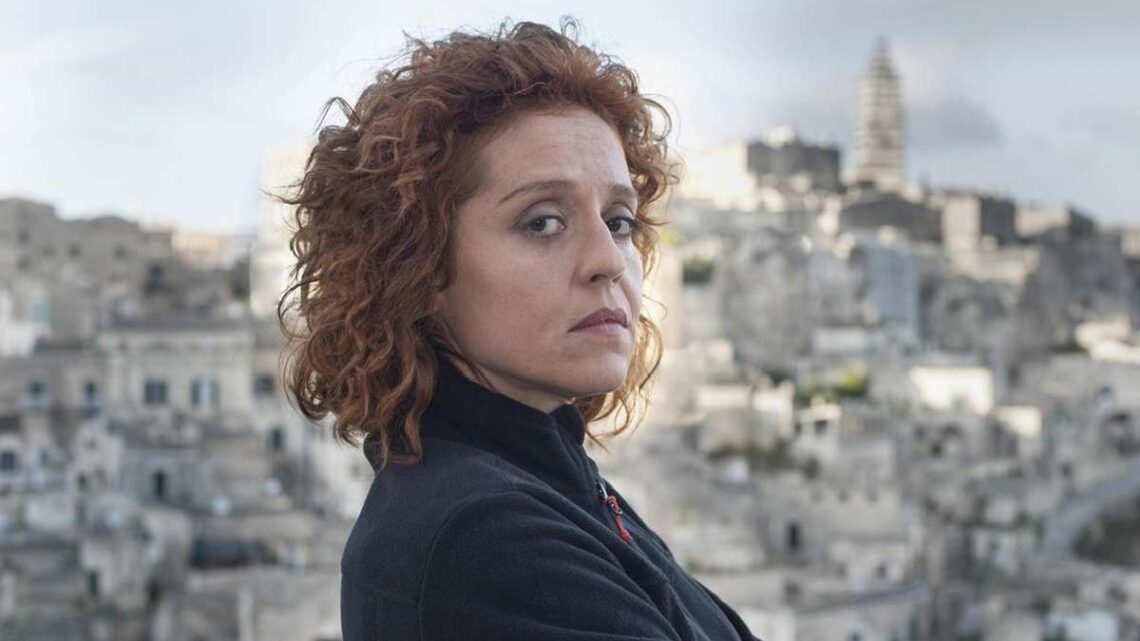 Chi è Vanessa Scalera, la Imma Tataranni della serie tv Rai: curiosità e biografia Chi è Vanessa Scalera, la Imma Tataranni della serie tv Rai: curiosità e biografia