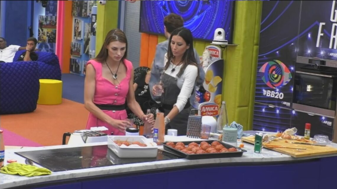 “Le polpette al sugo? Le ho inventate io”. La frase di Franceska Pepe del GF Vip scatena il web “Le polpette al sugo? Le ho inventate io”. La frase di Franceska Pepe del GF Vip scatena il web