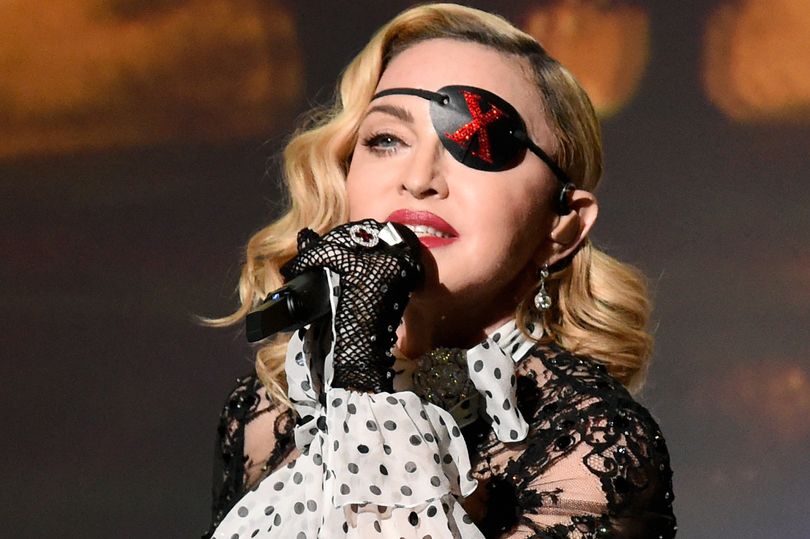 Il film autobiografico di Madonna, tra i momenti migliori della sua carriera e le dolorose vicende personali: “Mi violentarono a 20 anni”