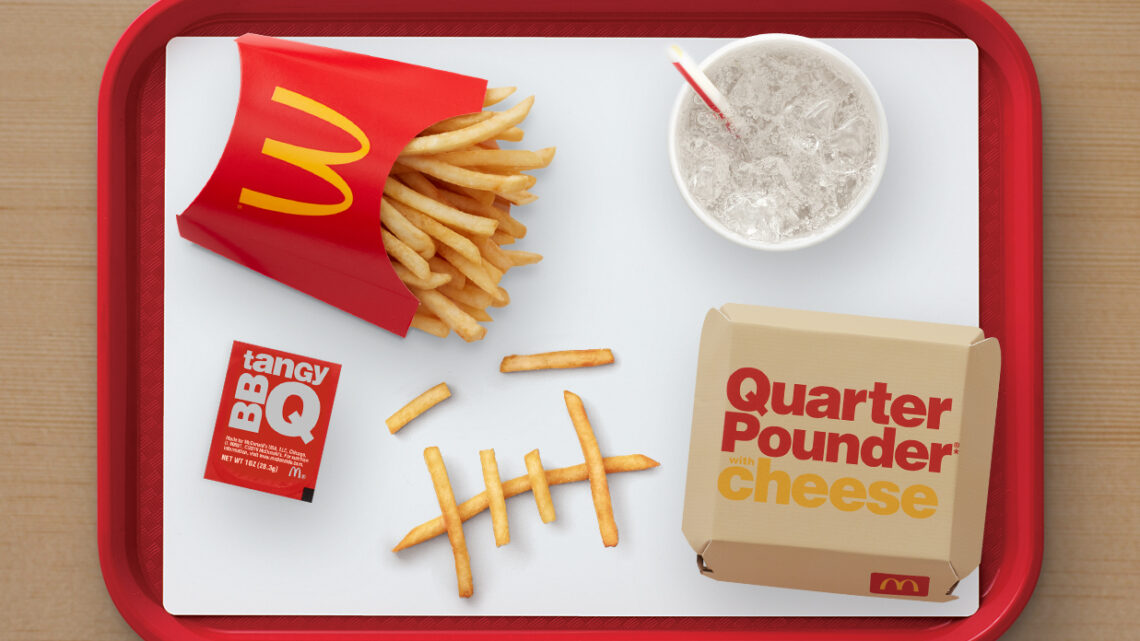 Menu McDonald’s customizzati da star come Michael Jordan e Travis Scott: di cosa si tratta? Menu McDonald’s customizzati da star come Michael Jordan e Travis Scott: di cosa si tratta?