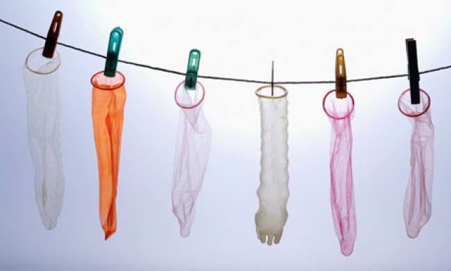 Preservativi usati e rivenduti: aperta inchiesta su attività illecita in Vietnam