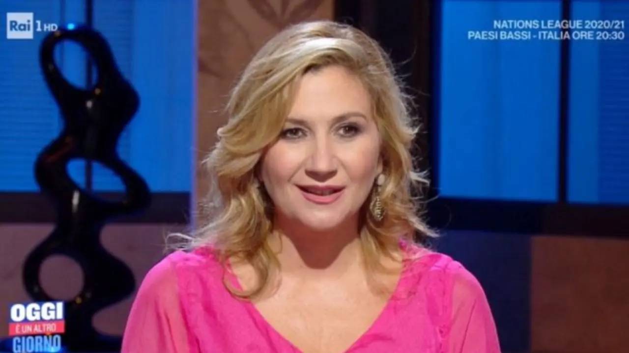 Chi è Serena Bortone? Biografia, carriera e vita privata della conduttrice di ‘Oggi è un Altro Giorno’