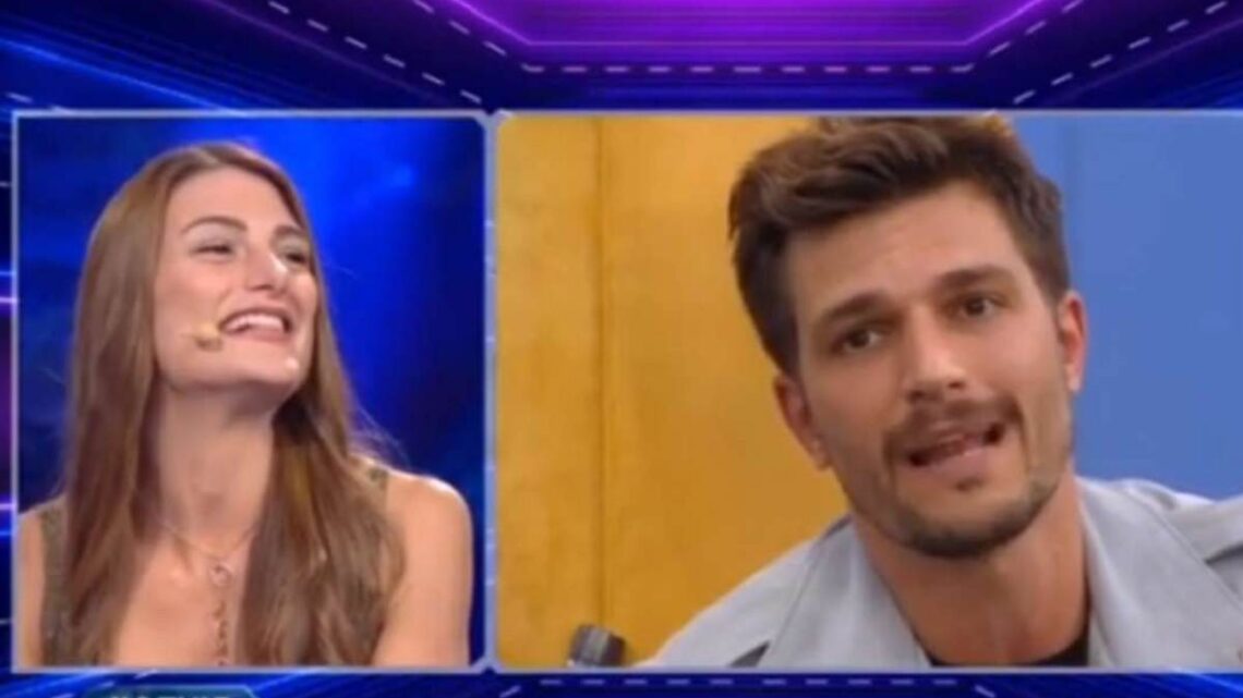 Franceska Pepe provoca Andrea Zelletta: “Ciao comodino”, lui non trattiene le lacrime Franceska Pepe provoca Andrea Zelletta: “Ciao comodino”, lui non trattiene le lacrime