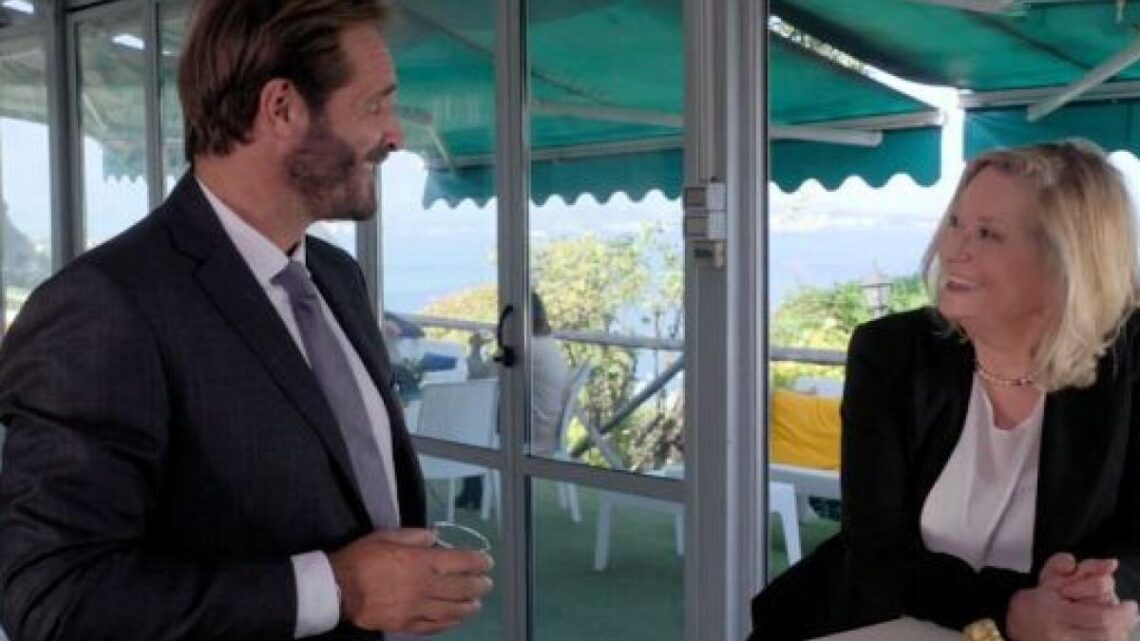 Anticipazioni Un posto al sole dal 9 al 13 novembre 2020: Alberto inizia a lavorare con Barbara Filangeri Anticipazioni Un posto al sole dal 9 al 13 novembre 2020: Alberto inizia a lavorare con Barbara Filangeri