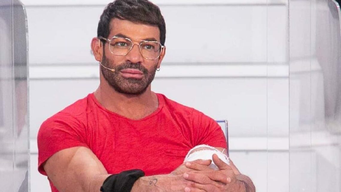 Gianni Sperti sogna un nuovo amore: “Qualcosa è cambiato dentro di me” Gianni Sperti sogna un nuovo amore: “Qualcosa è cambiato dentro di me”