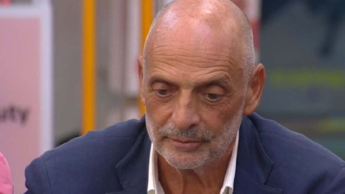 Grande Fratello Vip, Paolo Brosio indigna ancora il web: la battuta su Auschwitz non piace Grande Fratello Vip, Paolo Brosio indigna ancora il web: la battuta su Auschwitz non piace
