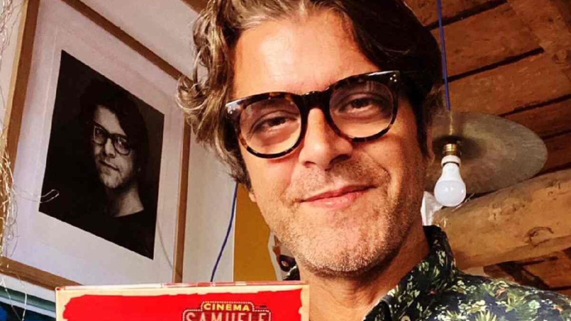Chi è Samuele Bersani? Età, carriera e vita privata del cantautore Chi è Samuele Bersani? Età, carriera e vita privata del cantautore