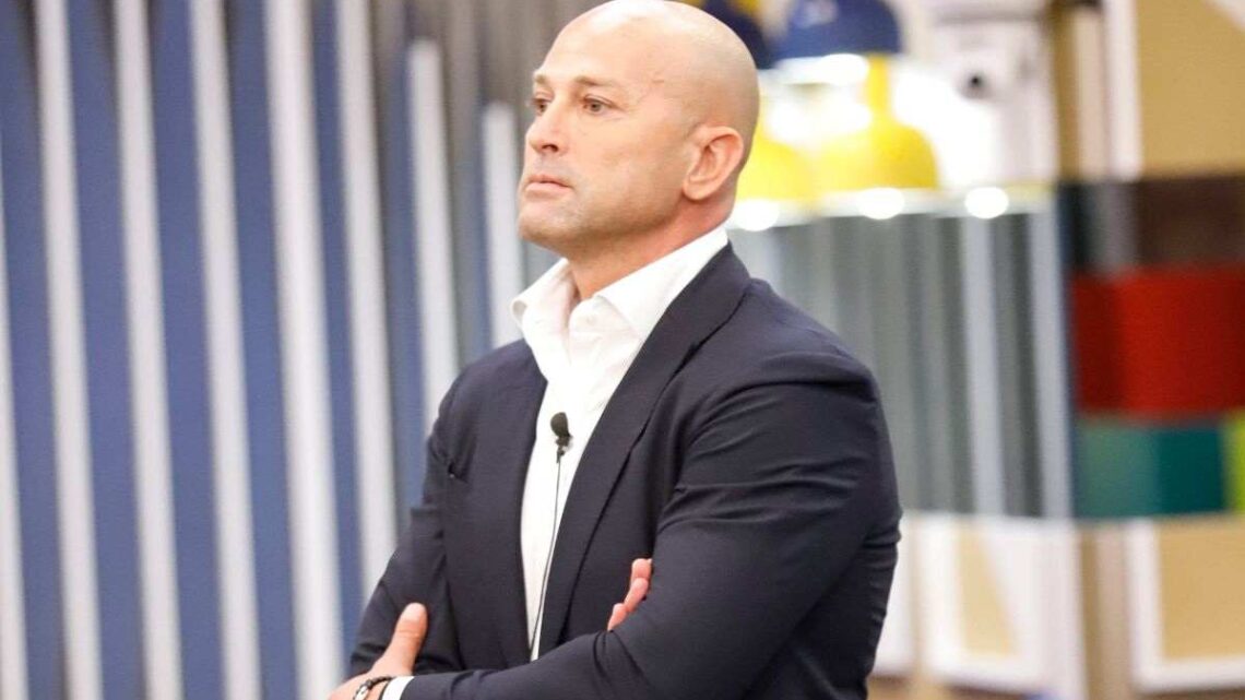 Stefano Bettarini ha bestemmiato al Grande Fratello Vip? La fidanzata lo difende