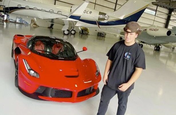 Il 17enne star di YouTube distrugge la macchina del “papi”. Valeva quasi 3 milioni di euro