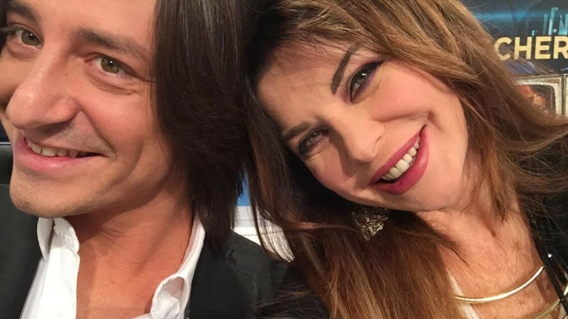 Francesco Oppini, il messaggio degli amici: “Sempre al tuo fianco”. E Alba Parietti li ringrazia Francesco Oppini, il messaggio degli amici: “Sempre al tuo fianco”. E Alba Parietti li ringrazia