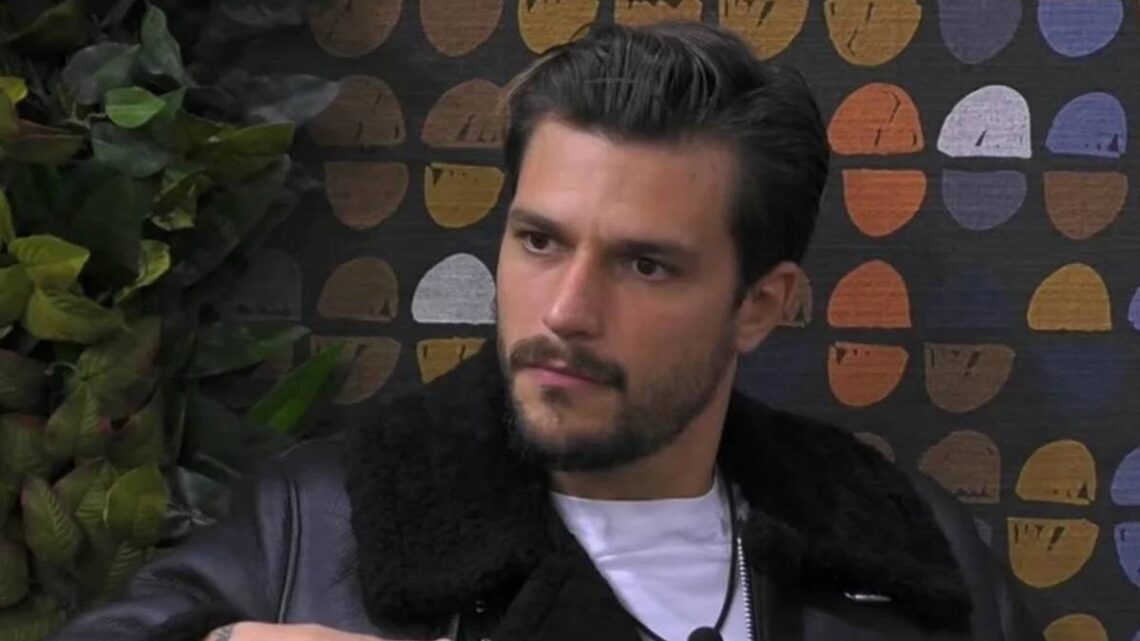 Andrea Zelletta sbotta contro Urtis: “È stato velenoso” Andrea Zelletta sbotta contro Urtis: “È stato velenoso”