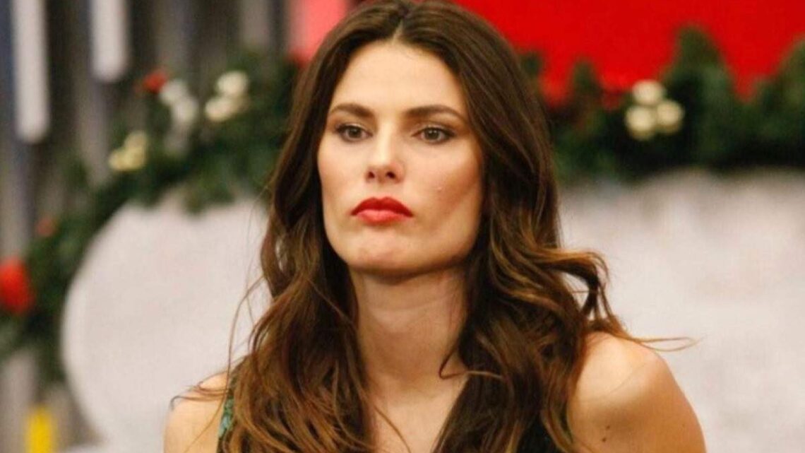 Dayane Mello bisessuale? L’indiscrezione: “Ha una relazione speciale con una donna fuori dalla casa” Dayane Mello bisessuale? L’indiscrezione: “Ha una relazione speciale con una donna fuori dalla casa”