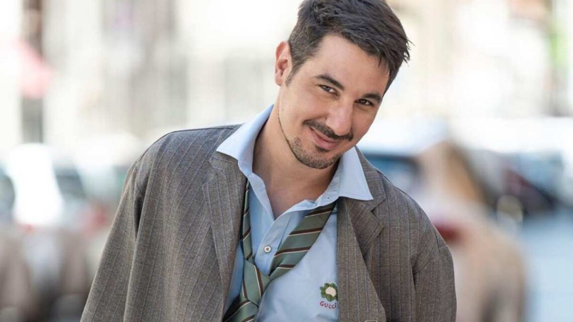 Chi è Diego Thomas? Età, carriera e vita privata del giudice di Cortesie per gli Ospiti Chi è Diego Thomas? Età, carriera e vita privata del giudice di Cortesie per gli Ospiti