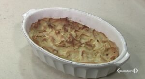 Cotto e Mangiato ricetta 3 dicembre 2020: zuppa gallurese Cotto e Mangiato ricetta 3 dicembre 2020: zuppa gallurese