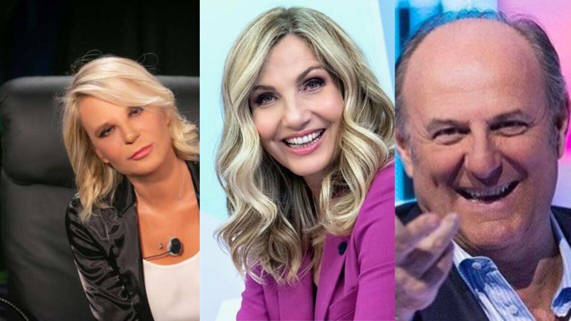 Verissimo, De Filippi parla della Cuccarini: “E’ stata una bella scoperta”, su Gerry Scotti: “Incoraggia tutti” Verissimo, De Filippi parla della Cuccarini: “E’ stata una bella scoperta”, su Gerry Scotti: “Incoraggia tutti”