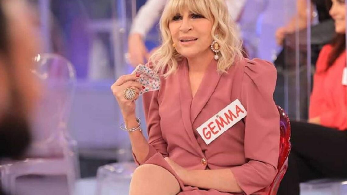 Uomini e Donne, oggi: Gemma Galgani pronta ad andare oltre con Maurizio Uomini e Donne, oggi: Gemma Galgani pronta ad andare oltre con Maurizio