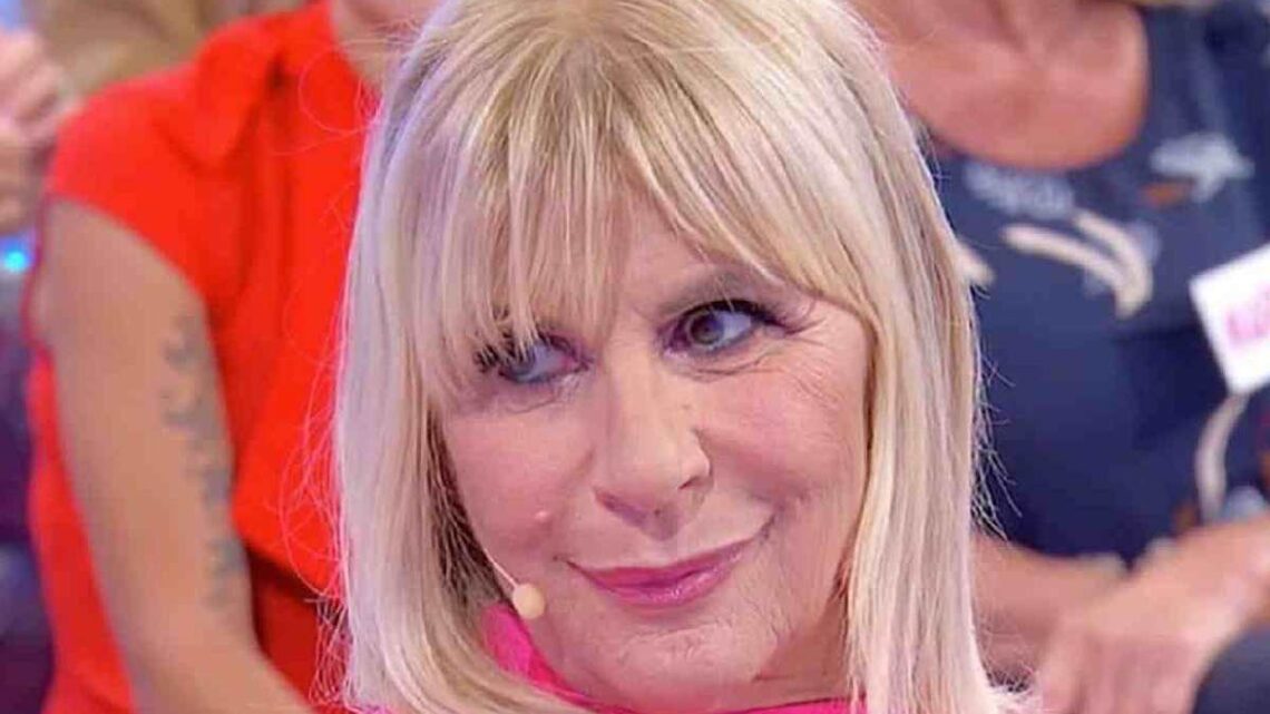 Uomini e Donne, oggi: è scattato il bacio tra Gemma e Maurizio Uomini e Donne, oggi: è scattato il bacio tra Gemma e Maurizio