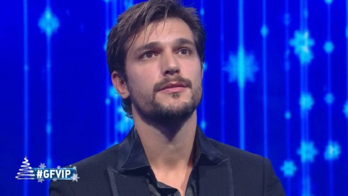 Andrea Zelletta, Natalia rifiuta di vederlo e diffida il GF: ecco come ha reagito lui nella notte Andrea Zelletta, Natalia rifiuta di vederlo e diffida il GF: ecco come ha reagito lui nella notte
