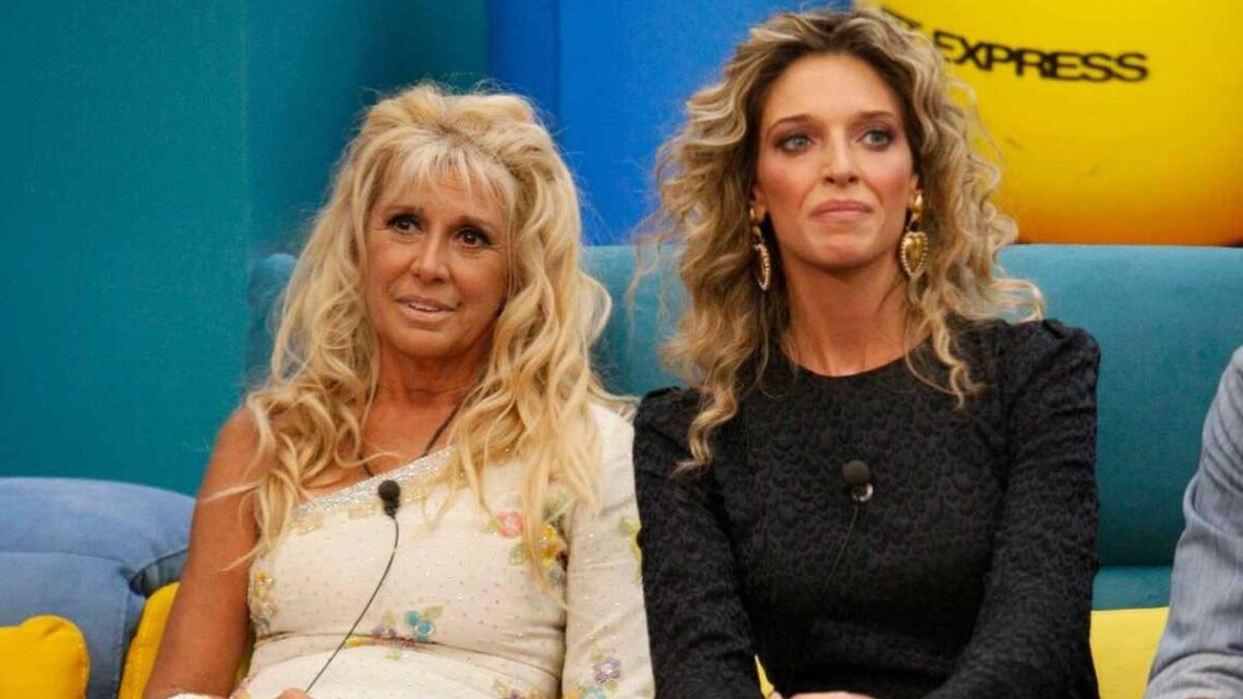 Maria Teresa Ruta, parla il compagno: “Mai abbandonato i figli per me, Guenda mi ha chiesto scusa” Maria Teresa Ruta, parla il compagno: “Mai abbandonato i figli per me, Guenda mi ha chiesto scusa”