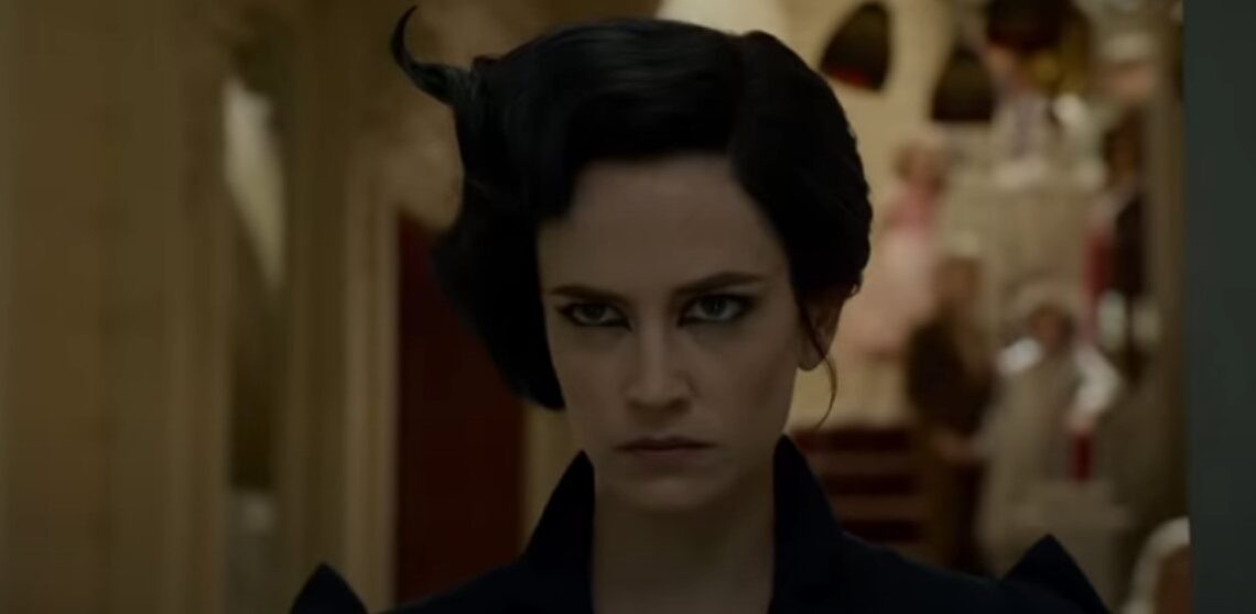 Miss Peregrine – La casa dei ragazzi speciali, trama e curiosità sul film del 2016 di Tim Burton Miss Peregrine – La casa dei ragazzi speciali, trama e curiosità sul film del 2016 di Tim Burton