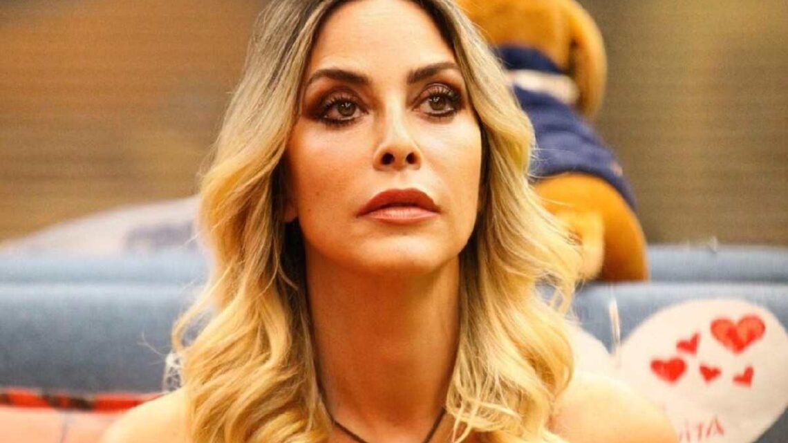 Stefania Orlando, il marito svela: “Roncato mi ha telefonato” Stefania Orlando, il marito svela: “Roncato mi ha telefonato”
