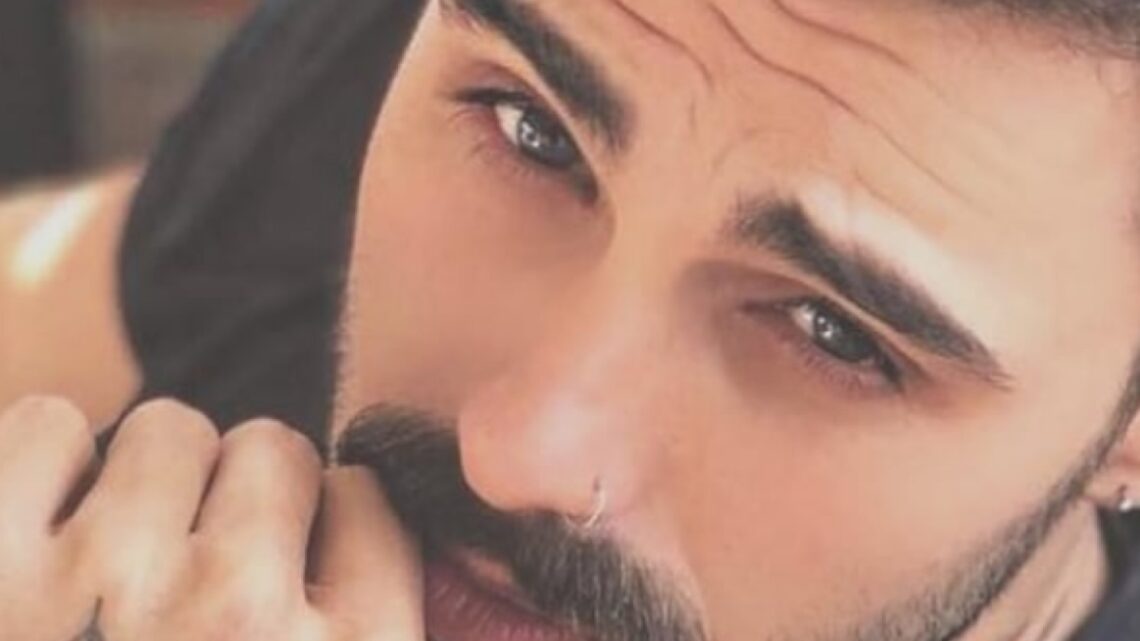Francesco Monte lascia diversi commenti a Zayn Malik durante la sua diretta: cosa è successo? Perché tanti commenti? Francesco Monte lascia diversi commenti a Zayn Malik durante la sua diretta: cosa è successo? Perché tanti commenti?