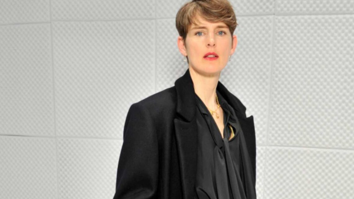 Stella Tennant si è tolta la vita. L’ex top model ritrovata morta in casa Stella Tennant si è tolta la vita. L’ex top model ritrovata morta in casa