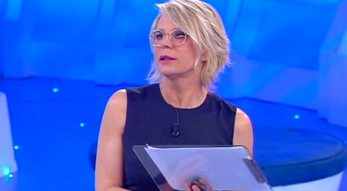 C’è posta per te, una Maria Lamanna avrebbe mandato a quel paese il postino C’è posta per te, una Maria Lamanna avrebbe mandato a quel paese il postino