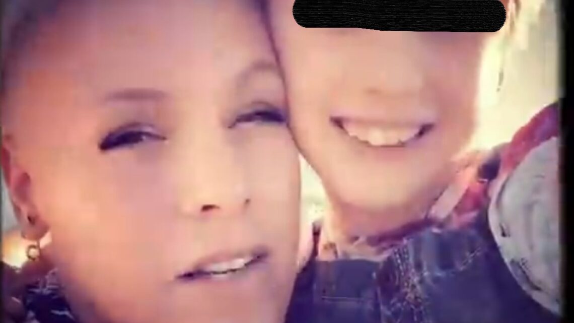 Pink e la figlia di 9 anni Willow cantano una canzone insieme per festeggiare san Valentino. L’annuncio sui social Pink e la figlia di 9 anni Willow cantano una canzone insieme per festeggiare san Valentino. L’annuncio sui social