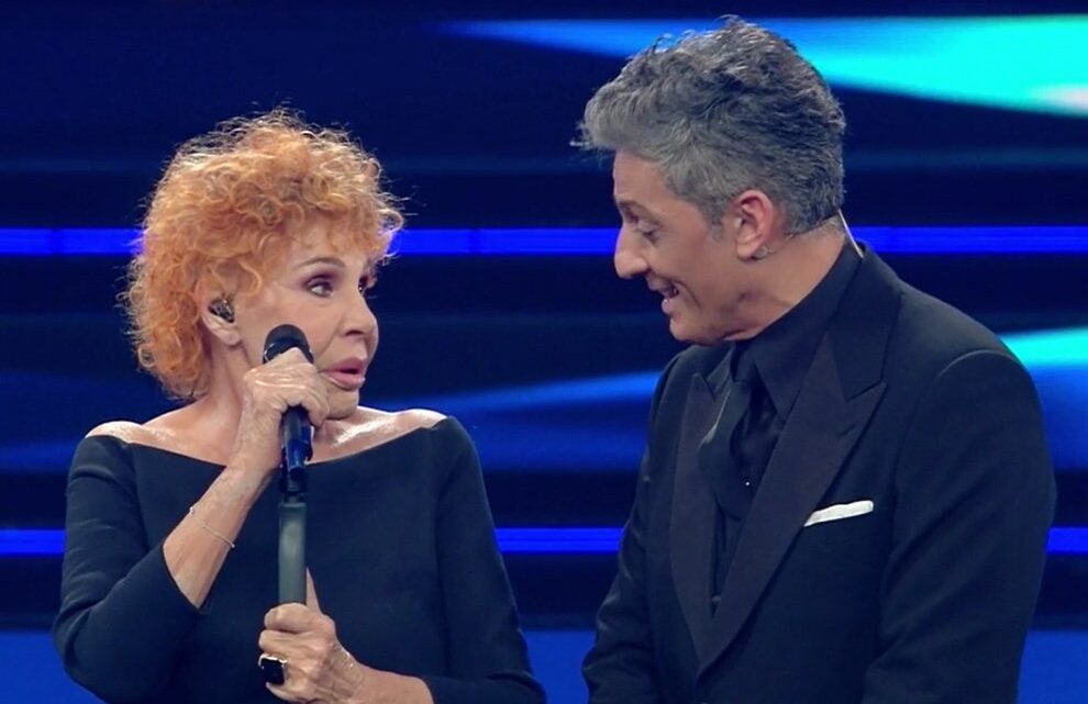 Sanremo 2021, Ornella Vanoni spiazza Fiorello: “Cantano tutti qui, non va bene”
