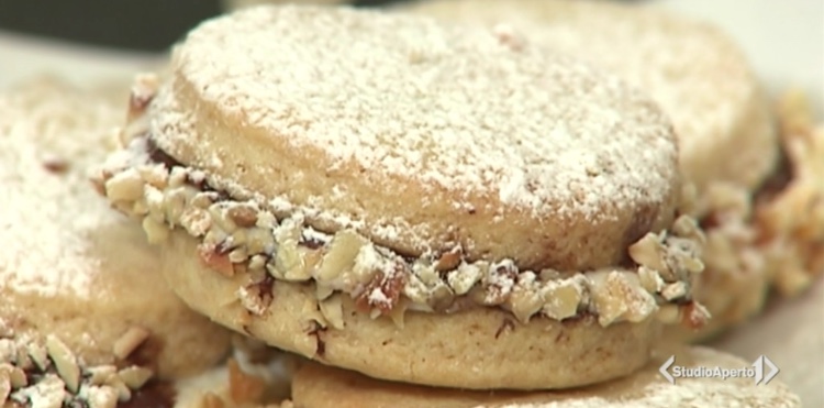 Cotto e Mangiato ricetta del 19 marzo 2021: biscotti ripieni al mascarpone e al cioccolato