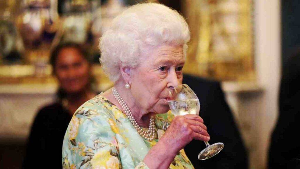 La regina Elisabetta II festeggia il suo compleanno due volte: il motivo