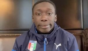 Chi è Khaby, il re di Tik Tok che ha superato i follower di Zuckerberg? Chi è Khaby, il re di Tik Tok che ha superato i follower di Zuckerberg?