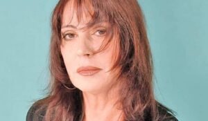 Chi è Viola Valentino? Età, carriera e vita privata della cantante Chi è Viola Valentino? Età, carriera e vita privata della cantante