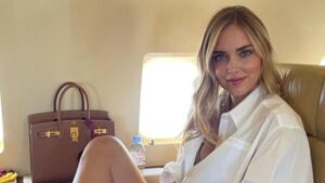 Chiara Ferragni, lato A spettacolare: il “primo giorno” non si scorda mai – FOTO Chiara Ferragni, lato A spettacolare: il “primo giorno” non si scorda mai – FOTO